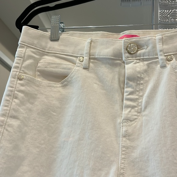 Lilly Pulitzer white skinny jeans. Size 10. Like new. - Picture 2 of 5